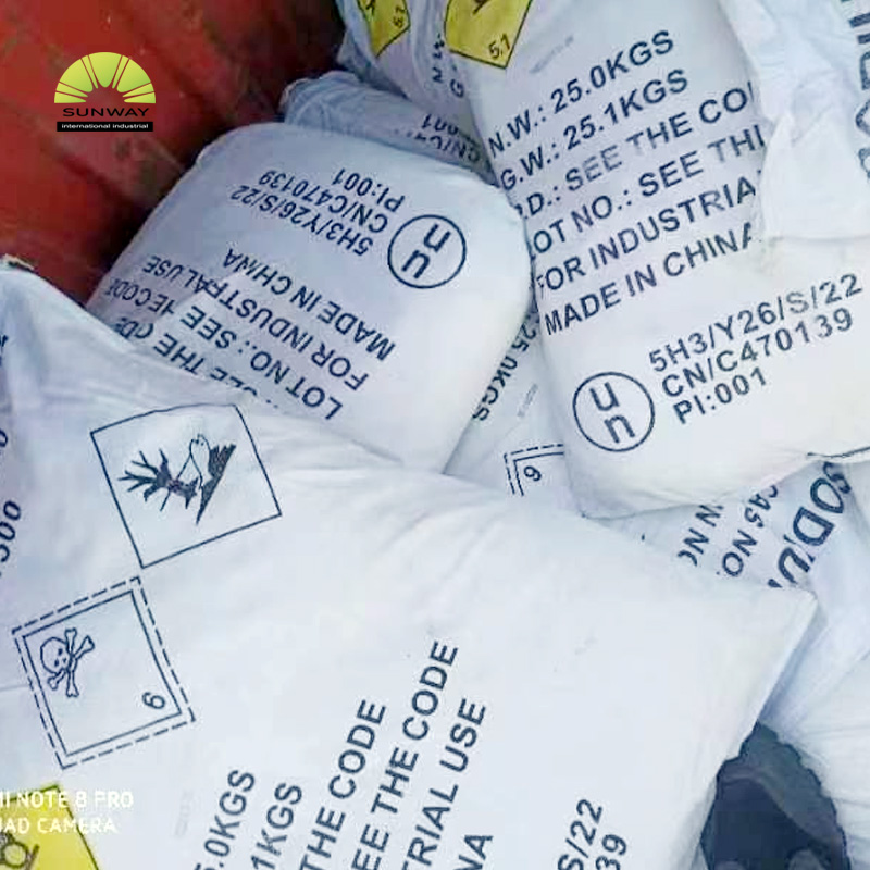 Bahan Tambahan Pangan Pengawet 98,5% Bubuk kristal atau partikel berwarna putih hingga kekuningan Natrium nitrit CAS 7632-00-0